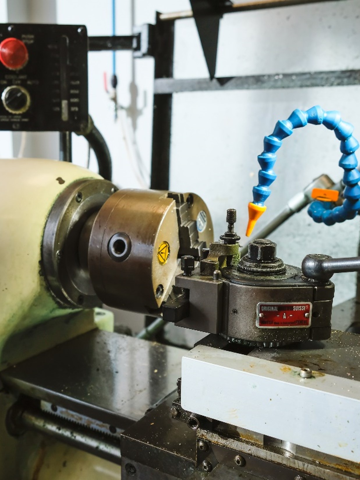 Hardinge manual lathe